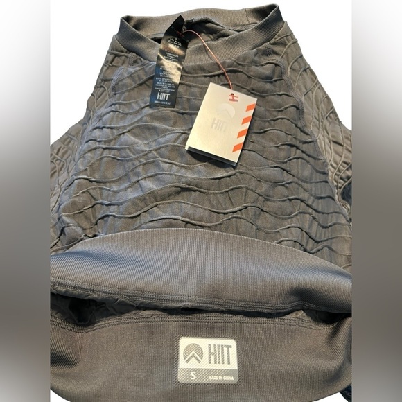 HIIT 2-Piece Small Charcoal Sexy Textured Body Hugging Set Butt Seam Thumb Holes - Picture 11 of 13